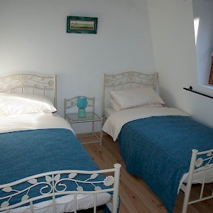 Twin bedroom 1